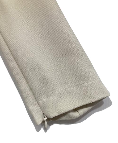 COCODEAL（ココディール）COCODEAL (ココディール) Vネックジャケット×サテンワンピース ベージュ サイズ:2の古着・服飾アイテム