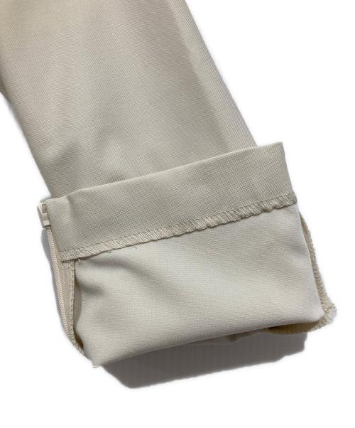 COCODEAL（ココディール）COCODEAL (ココディール) Vネックジャケット×サテンワンピース ベージュ サイズ:2の古着・服飾アイテム