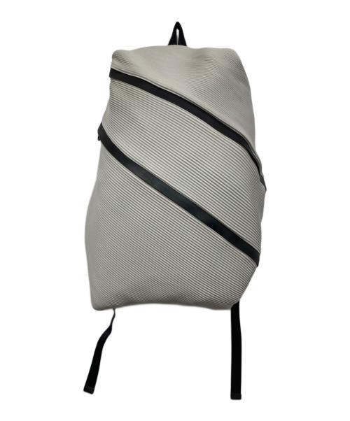 PLEATS PLEASE（プリーツプリーズ）PLEATS PLEASE (プリーツプリーズ) プリーツバックパック　リュックの古着・服飾アイテム