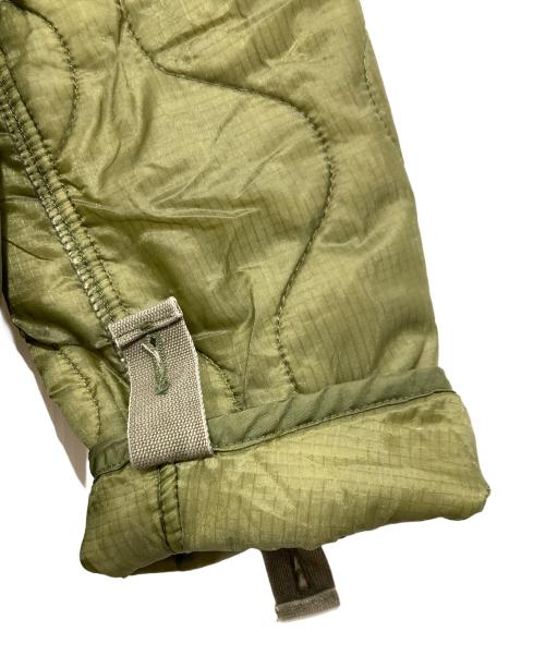 US ARMY（ユーエスアーミー）US ARMY (ユーエスアーミー) キルティングジャケット カーキ サイズ:Ｓの古着・服飾アイテム