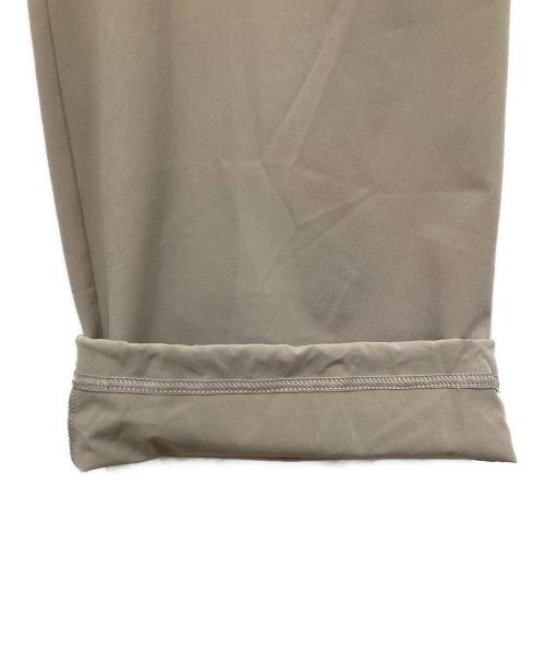 UNDER ARMOUR（アンダーアーマー）UNDER ARMOUR (アンダーアーマー) トレーニングパンツ ベージュ サイズ:M 未使用品の古着・服飾アイテム