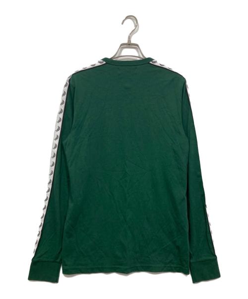 FRED PERRY（フレッドペリー）FRED PERRY (フレッドペリー) ロゴテープロングスリーブカットソー / TAPED LONG SLEEVE T-SHIRT グリーン サイズ:XSの古着・服飾アイテム