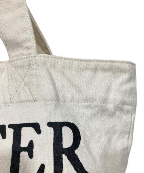 Vivienne Westwood（ヴィヴィアンウエストウッド）Vivienne Westwood (ヴィヴィアンウエストウッド) WINTERトートバッグ ホワイトの古着・服飾アイテム