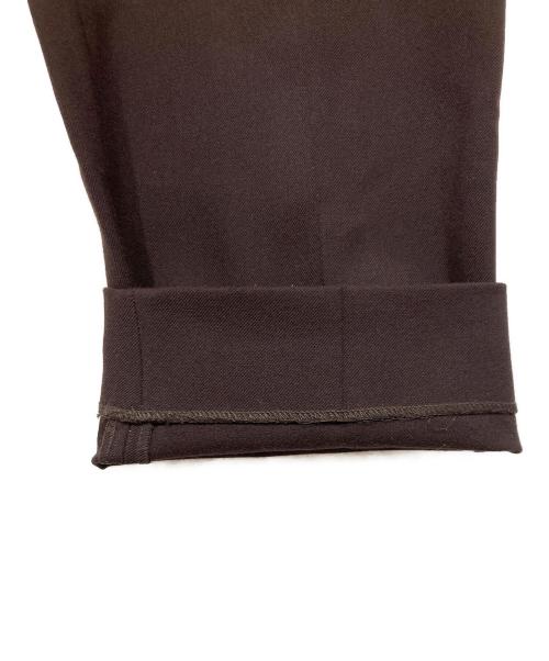 STUDIOUS（ステュディオス）STUDIOUS (ステュディオス) タックテーパードパンツ ブラウン サイズ:2の古着・服飾アイテム