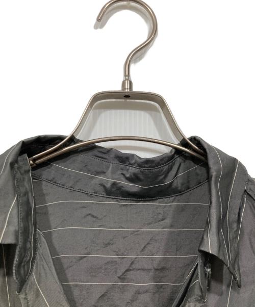 FRAMeWORK（フレームワーク）FRAMeWORK (フレームワーク) キュプラストライプオーバーシャツ グレー サイズ:FREEの古着・服飾アイテム