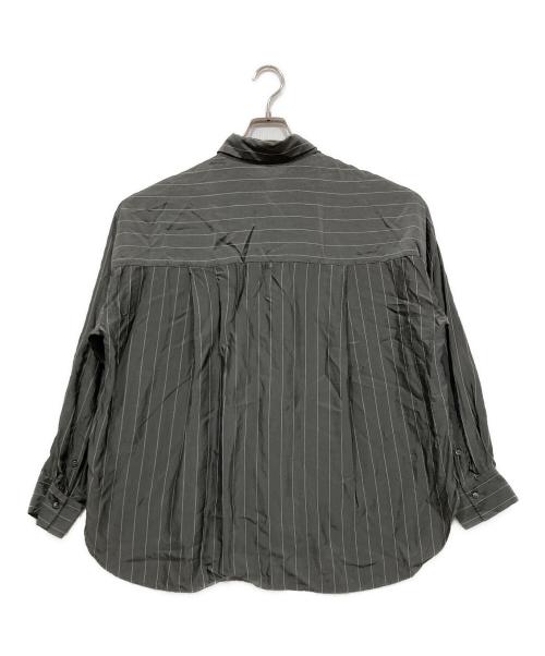 FRAMeWORK（フレームワーク）FRAMeWORK (フレームワーク) キュプラストライプオーバーシャツ グレー サイズ:FREEの古着・服飾アイテム