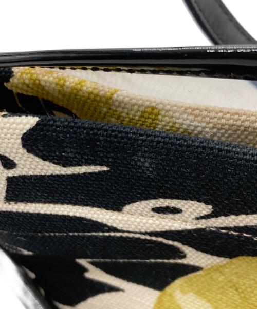 Salvatore Ferragamo（サルヴァトーレ フェラガモ）Salvatore Ferragamo (サルヴァトーレ フェラガモ) エナメルショルダーバッグ ブラックの古着・服飾アイテム