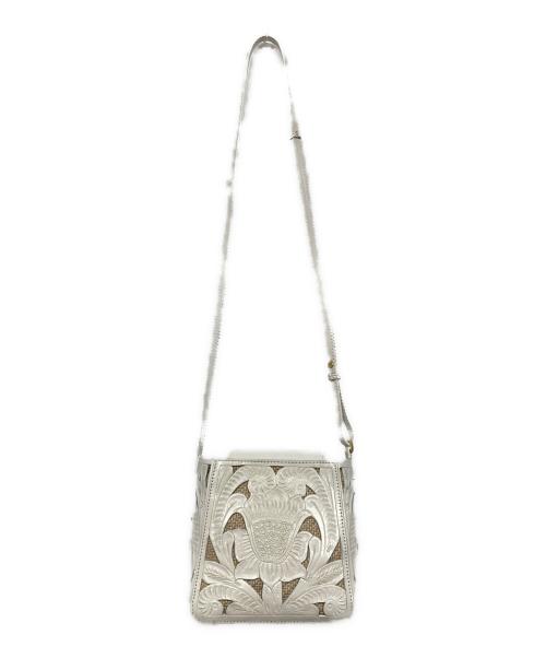 Carving Tribes（カービングトライブス）Carving Tribes (カービングトライブス) CTWK Square Bag ホワイトの古着・服飾アイテム