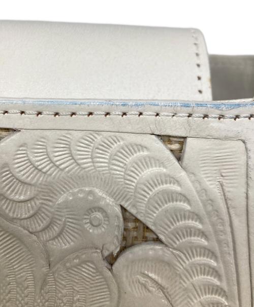 Carving Tribes（カービングトライブス）Carving Tribes (カービングトライブス) CTWK Square Bag ホワイトの古着・服飾アイテム