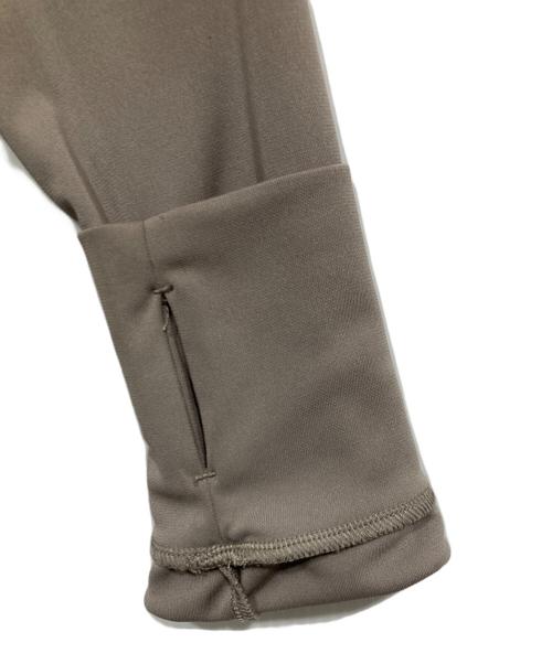 UNFILO（アンフィーロ）UNFILO (アンフィーロ) ペプラムフーディラッシュガード グレー（サンド） サイズ:Mの古着・服飾アイテム