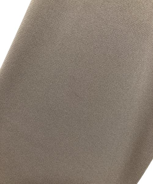 UNFILO（アンフィーロ）UNFILO (アンフィーロ) ペプラムフーディラッシュガード グレー（サンド） サイズ:Mの古着・服飾アイテム