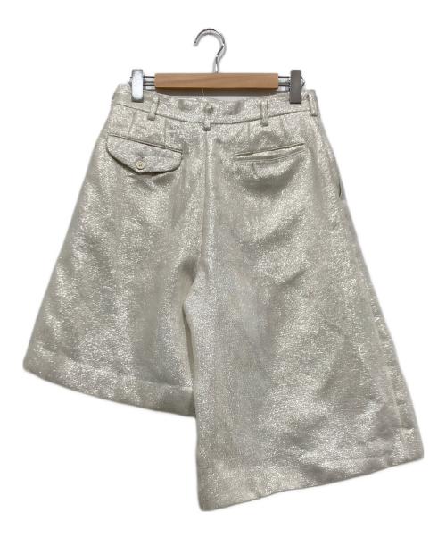 COMME des GARCONS HOMME PLUS（コムデギャルソンオムプリュス）COMME des GARCONS HOMME PLUS (コムデギャルソンオムプリュス) アシンメトリーショートパンツ シルバー サイズ:XSの古着・服飾アイテム