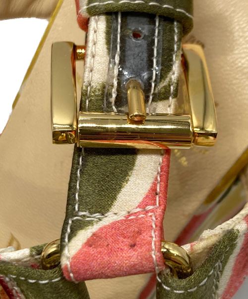 Christian Louboutin（クリスチャン・ルブタン）Christian Louboutin (クリスチャン・ルブタン) ゴールドスタッズ ウェッジソールサンダル マルチカラー サイズ:37の古着・服飾アイテム