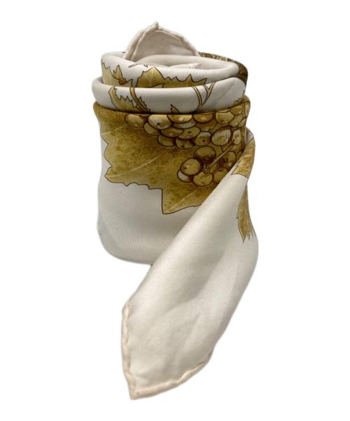 HERMES（エルメス）HERMES (エルメス) シルクスカーフ　カレ90 ぶどう収穫 ホワイトの古着・服飾アイテム