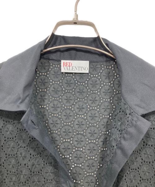 RED VALENTINO（レッドヴァレンティノ）RED VALENTINO (レッドヴァレンティノ) フラワーレースドレスワンピース ブラック サイズ:38 未使用品の古着・服飾アイテム
