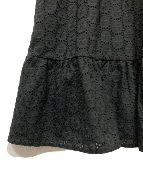 RED VALENTINO（レッドヴァレンティノ）RED VALENTINO (レッドヴァレンティノ) フラワーレースドレスワンピース ブラック サイズ:38 未使用品の古着・服飾アイテム