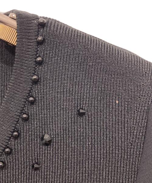 TO BE CHIC（トゥービーシック）TO BE CHIC (トゥービーシック) ビジュー装飾ニット ブラック サイズ:40の古着・服飾アイテム