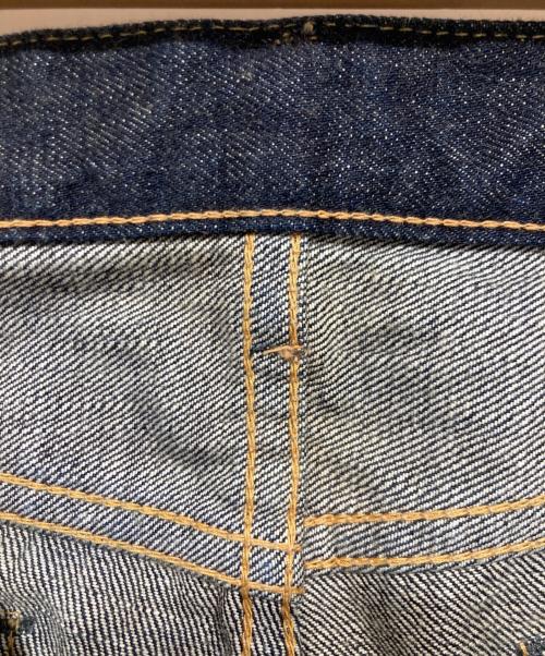 MOMOTARO JEANS（桃太郎ジーンズ）MOMOTARO JEANS (桃太郎ジーンズ) 出陣タイトストレートデニムパンツ インディゴ サイズ:W32の古着・服飾アイテム