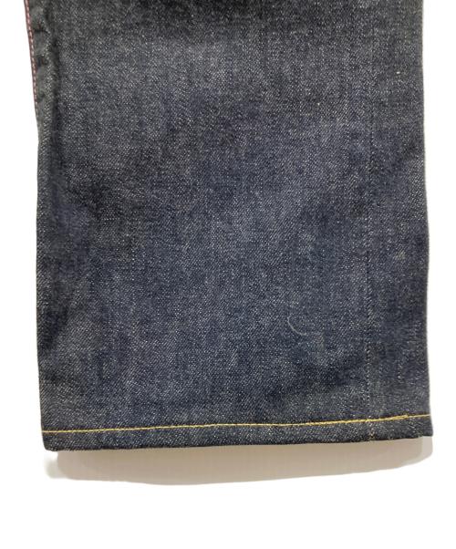 MOMOTARO JEANS（桃太郎ジーンズ）MOMOTARO JEANS (桃太郎ジーンズ) 出陣タイトストレートデニムパンツ インディゴ サイズ:W32の古着・服飾アイテム