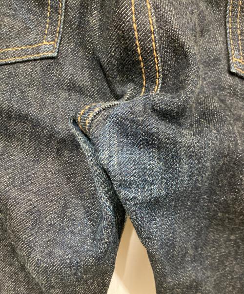 MOMOTARO JEANS（桃太郎ジーンズ）MOMOTARO JEANS (桃太郎ジーンズ) 出陣タイトストレートデニムパンツ インディゴ サイズ:W32の古着・服飾アイテム