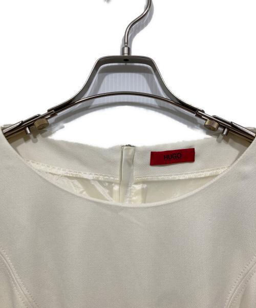 HUGO BOSS（ヒューゴ ボス）HUGO BOSS (ヒューゴ ボス) ノースリーブワンピース アイボリー サイズ:FR 36の古着・服飾アイテム