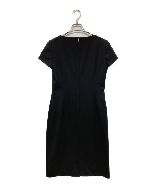 BOSS HUGO BOSS（ボス ヒューゴボス）BOSS HUGO BOSS (ボス ヒューゴボス) ノースリーブワンピース ブラック サイズ:FR36の古着・服飾アイテム