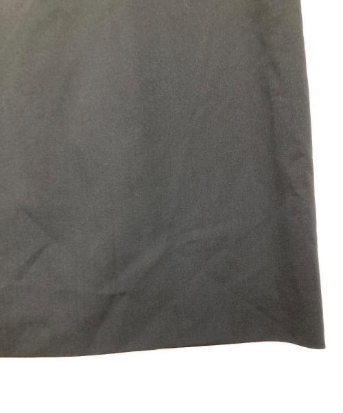 BOSS HUGO BOSS（ボス ヒューゴボス）BOSS HUGO BOSS (ボス ヒューゴボス) ノースリーブワンピース ブラック サイズ:FR36の古着・服飾アイテム