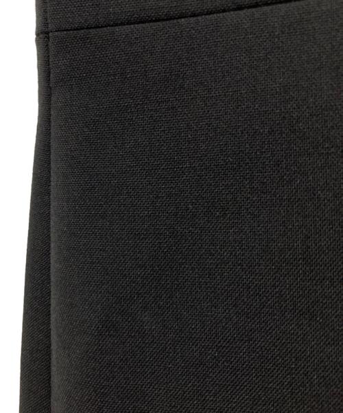 BOSS HUGO BOSS（ボス ヒューゴボス）BOSS HUGO BOSS (ボス ヒューゴボス) ノースリーブワンピース ブラック サイズ:FR36の古着・服飾アイテム