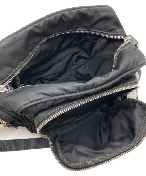 PRADA（プラダ）PRADA (プラダ) ナイロンショルダーバッグ ブラックの古着・服飾アイテム