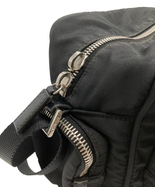 PRADA（プラダ）PRADA (プラダ) ナイロンショルダーバッグ ブラックの古着・服飾アイテム