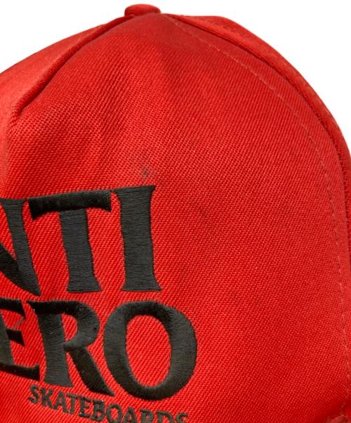ANTIHERO（アンタイヒーロー）ANTIHERO (アンタイヒーロー) キャップ　ロゴ レッドの古着・服飾アイテム