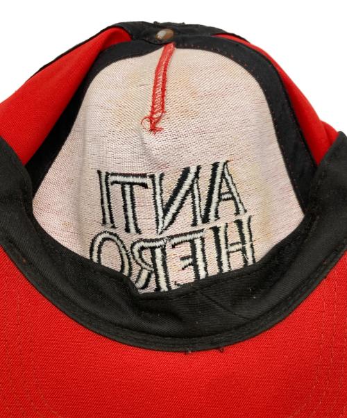 ANTIHERO（アンタイヒーロー）ANTIHERO (アンタイヒーロー) キャップ　ロゴ レッドの古着・服飾アイテム