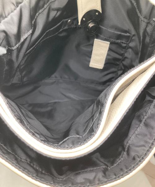 pomtata（ポンタタ）pomtata (ポンタタ) レザーリュック アイボリーの古着・服飾アイテム