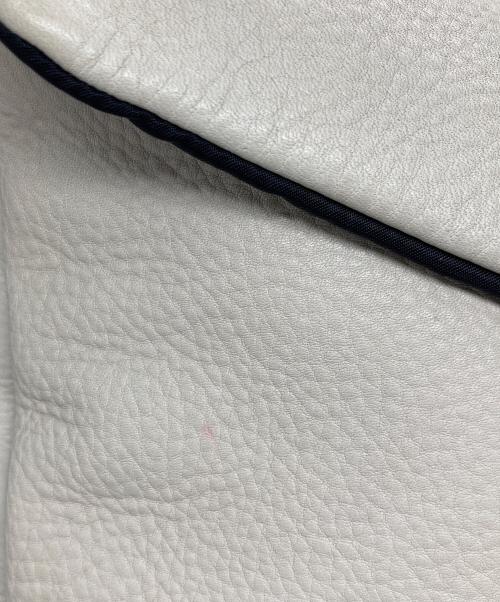 pomtata（ポンタタ）pomtata (ポンタタ) レザーリュック アイボリーの古着・服飾アイテム