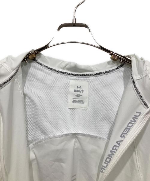 UNDER ARMOUR（アンダーアーマー）UNDER ARMOUR (アンダーアーマー) ジャケット ホワイト サイズ:LGの古着・服飾アイテム