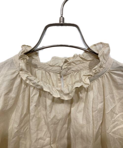 Spick and Span（スピックアンドスパン）Spick and Span (スピックアンドスパン) コットンボイルフリルブラウス ベージュ サイズ:Freeの古着・服飾アイテム