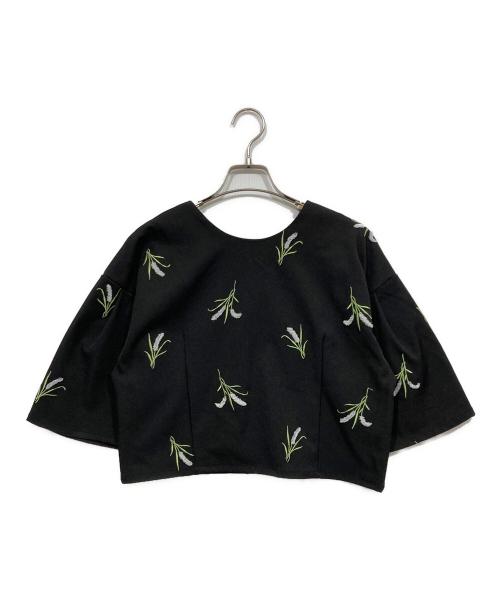 THE YON（ザヨン）THE YON (ザヨン) フラワーエンブロイダリータックスリーブクロップドブラウス ブラック サイズ:Freeの古着・服飾アイテム