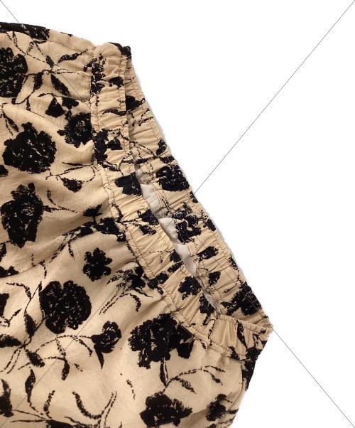 JOURNAL STANDARD（ジャーナルスタンダード）JOURNAL STANDARD (ジャーナルスタンダード) フロッキープリントイージーパンツ ベージュ×ブラック サイズ:Freeの古着・服飾アイテム