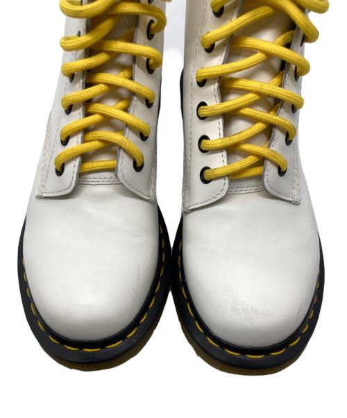 Dr.Martens（ドクターマーチン）Dr.Martens (ドクターマーチン) 8ホールブーツ ホワイト サイズ:24㎝の古着・服飾アイテム