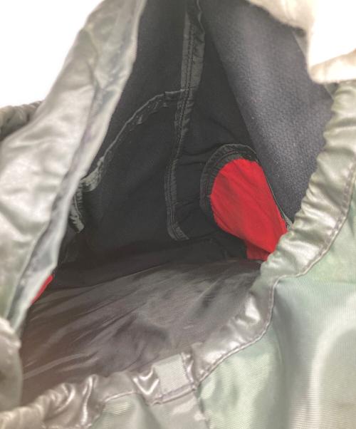 MACPAC（マックパック）MACPAC (マックパック) リュック レッド×ブラックの古着・服飾アイテム