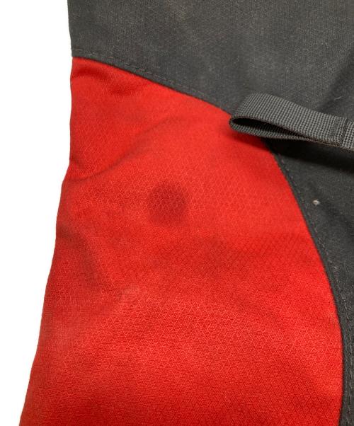 MACPAC（マックパック）MACPAC (マックパック) リュック レッド×ブラックの古着・服飾アイテム