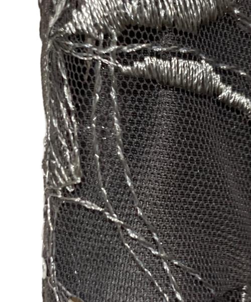 ANDRESD（アンドレスド）ANDRESD (アンドレスド) キーネックエンブロイダリードレス / key neck embroidery dress グレー サイズ:Ｍの古着・服飾アイテム