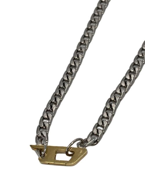 DIESEL（ディーゼル）DIESEL (ディーゼル) ロゴネックレス シルバー×ゴールドの古着・服飾アイテム