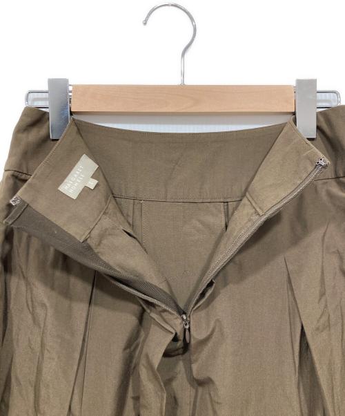 MARGARET HOWELL（マーガレットハウエル）MARGARET HOWELL (マーガレットハウエル) コットンシルクスカート / SILK COTTON POPLIN オリーブ サイズ:1の古着・服飾アイテム