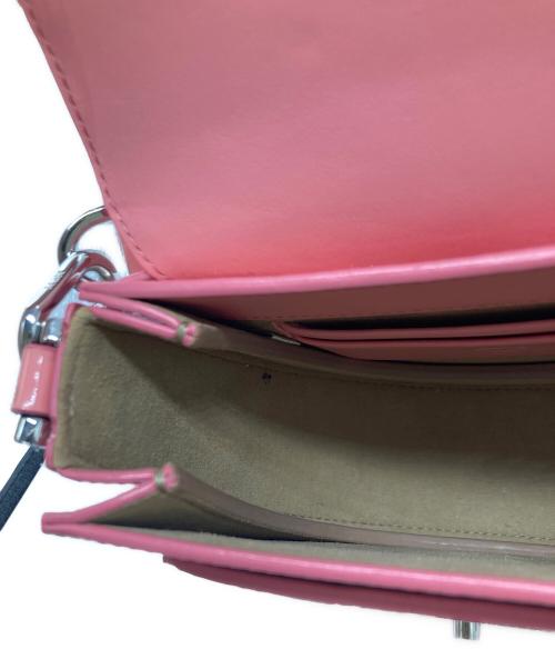 MCM（エムシーエム）MCM (エムシーエム) パトリシア 2WAYエナメルショルダーバッグ ピンクの古着・服飾アイテム