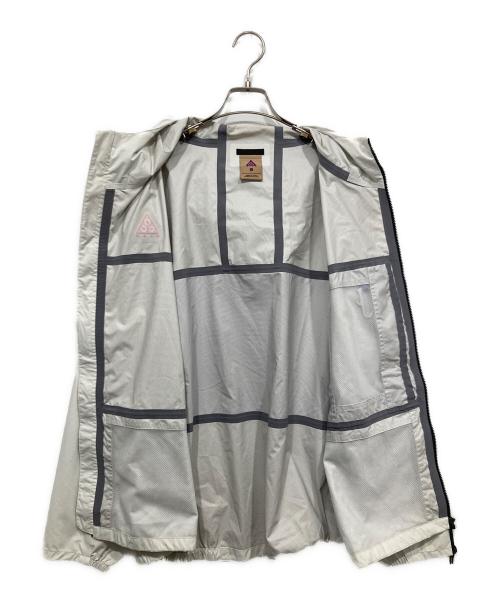 NIKE ACG（ナイキエーシージー）NIKE ACG (ナイキエージーシー) パッカブルジャケット ホワイト サイズ:XLの古着・服飾アイテム