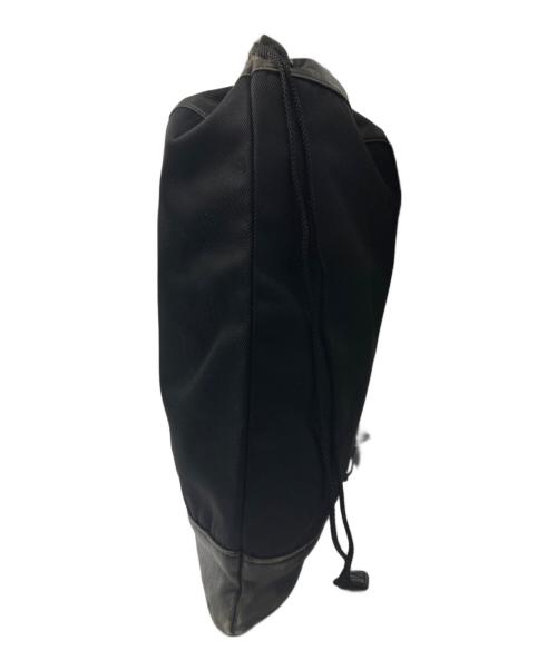 ISSEY MIYAKE（イッセイミヤケ）ISSEY MIYAKE (イッセイミヤケ) レザーナイロン巾着バッグ ブラックの古着・服飾アイテム