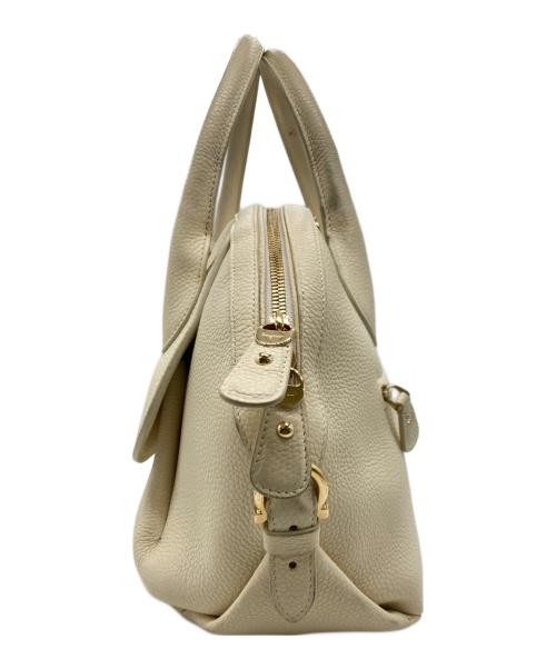 Salvatore Ferragamo（サルヴァトーレ フェラガモ）Salvatore Ferragamo (サルヴァトーレ フェラガモ) フィアンマ2WAYバッグ アイボリーの古着・服飾アイテム