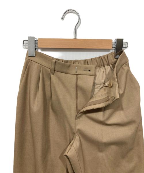 MACKINTOSH PHILOSOPHY（マッキントッシュ フィロソフィー）MACKINTOSH PHILOSOPHY (マッキントッシュ フィロソフィー) ブラッシュドライニングテーパードパンツ ベージュ サイズ:36 未使用品の古着・服飾アイテム