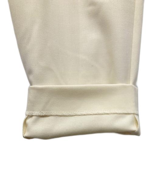 MACKINTOSH PHILOSOPHY（マッキントッシュ フィロソフィー）MACKINTOSH PHILOSOPHY (マッキントッシュ フィロソフィー) ブラッシュドライニングテーパードパンツ ホワイト サイズ:36 未使用品の古着・服飾アイテム